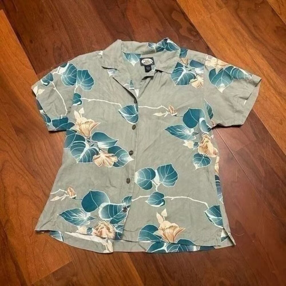 Tommy Bahama women’s 100% silk Hawaiian floral button down blouse size small
